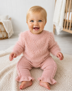 Baby meisje in roze gebreid setje met fluffy trui en broekje met ruches — babykleding maat 56-86 DeNa Fashion