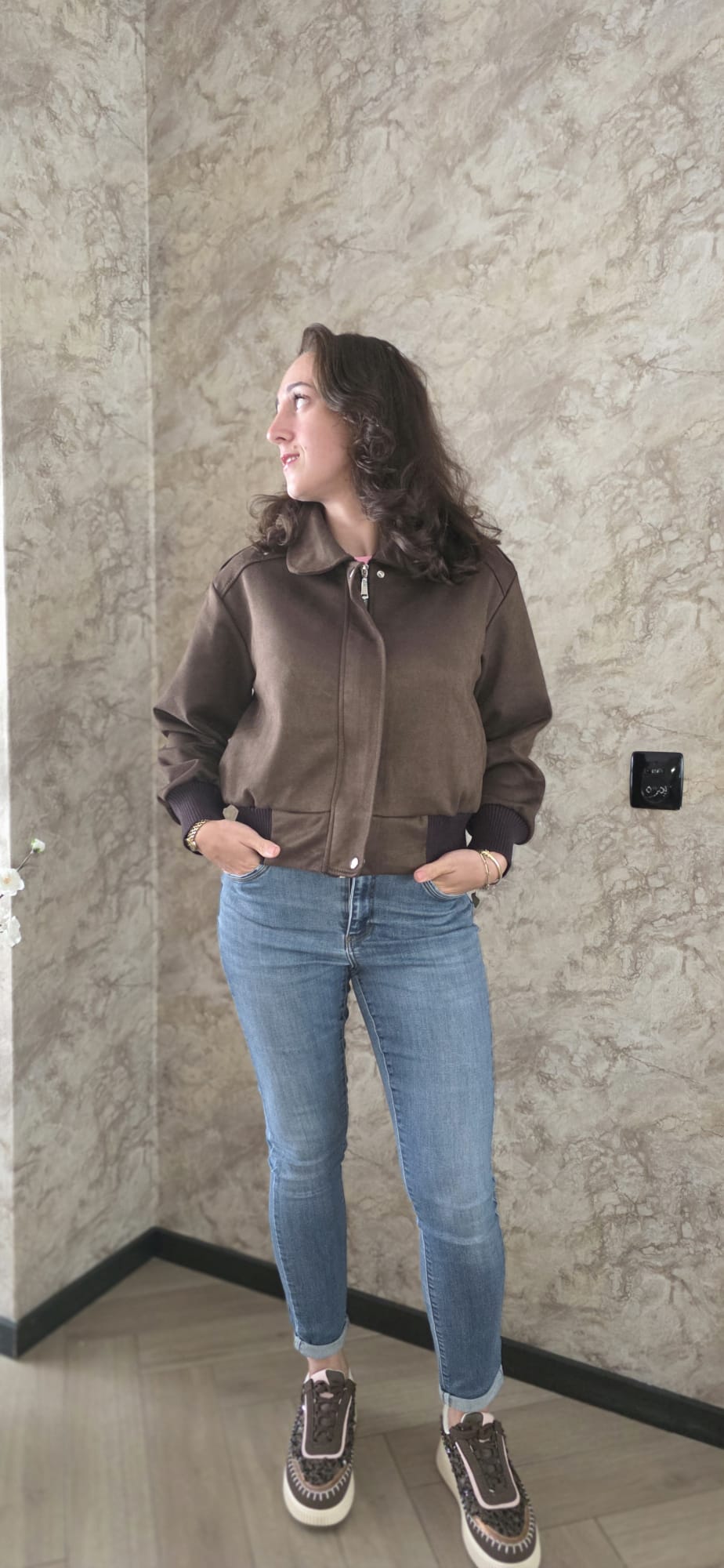 Bruin suède look bomberjack dames voorkant – DeNa Fashion