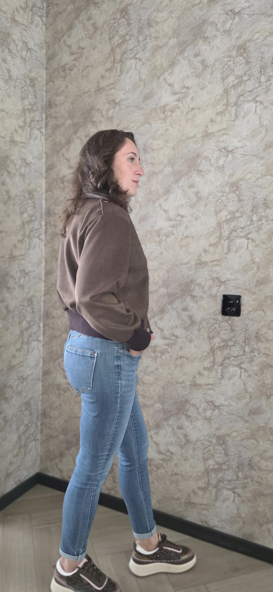 Bruin suède look bomberjack dames zijkant – DeNa Fashion