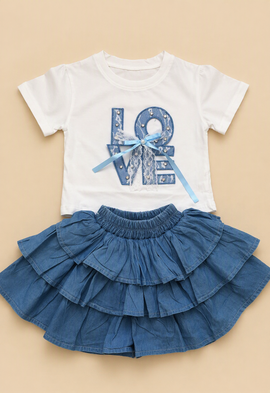 Wit meisjes T-shirt met LOVE opdruk en blauwe rok | DeNa Kids Boutique