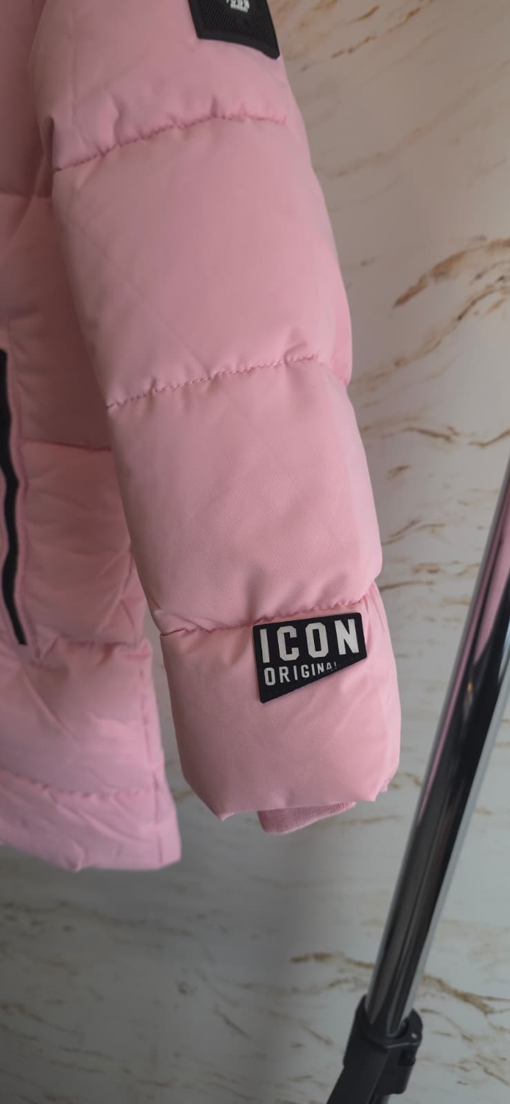 ICON winterjas roze gewatteerd detail mouw onder