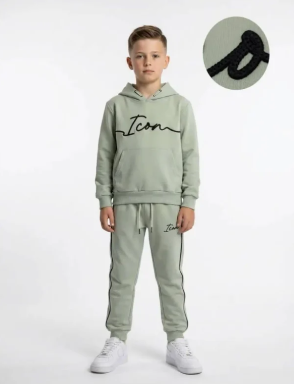 ICON groene joggingset voor kinderen met hoodie en joggingbroek van DeNa Kids Boutique
