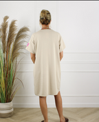 Life Label beige jurk dames - achterkant met roze patch
