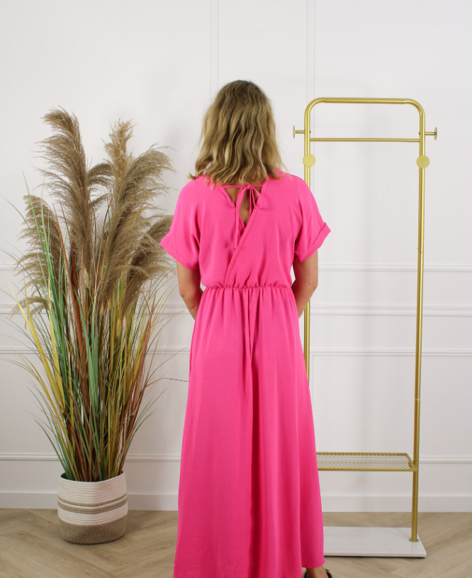 Modena maxi jurk roze dames - achterkant met V-hals detail en elastische tailleband