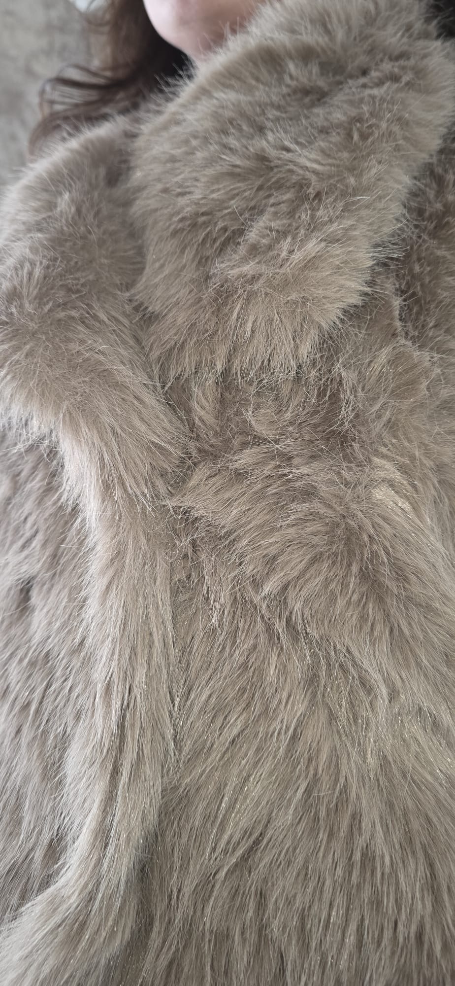 Detail bont taupe faux fur jas dames – DeNa Fashion