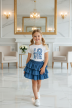 Meisjes LOVE wit T-shirt met denim letters en gelaagde denim broekrok - model 8 jaar - luxe interieur | DeNa Fashion