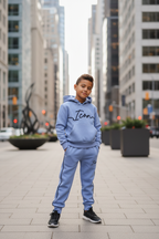Jongens ICON lila blauwe joggingset met hoodie en broek - urban achtergrond | DeNa Fashion